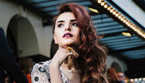 Il Concerto Melodie della Luna di Momina Mustehsan: Una Sinfonia di Emozioni e Talento Straordinario!