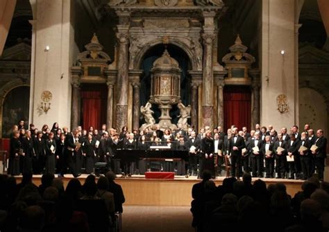  Il Tour Mondiale Di Harmonia: Una Sinfonia Indimenticabile di Talento e Passione!